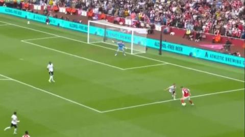 A masterclass in forward play.