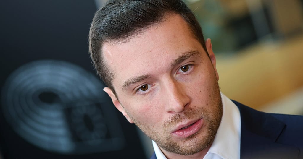 France’s far right leader visits Ceuta amid migration debate