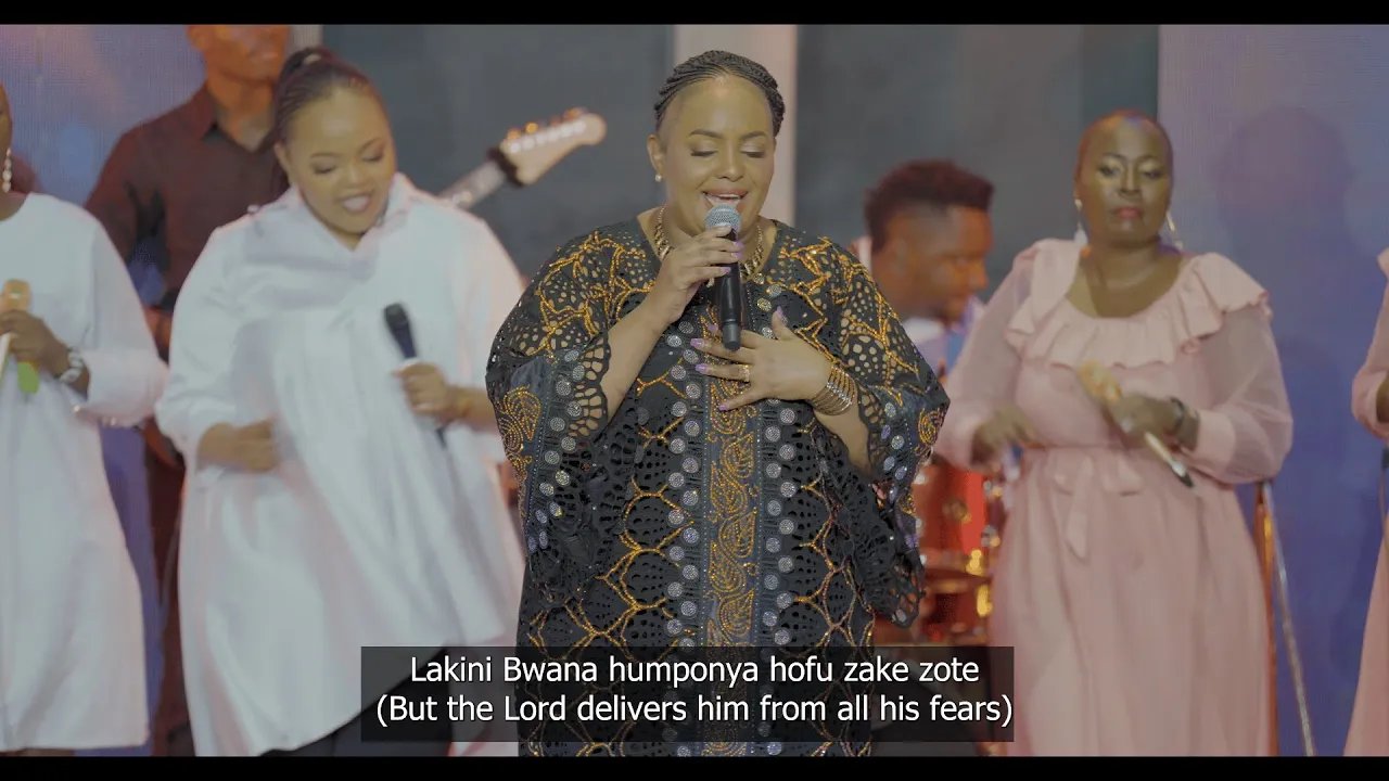 NITAKUHIMIDI - Rev Ruth Wamuyu (OFFICIAL LIVE VIDEO)