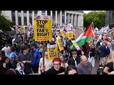 UK: Anti-immigrant and anti-racism protesters face off in Portsmouth